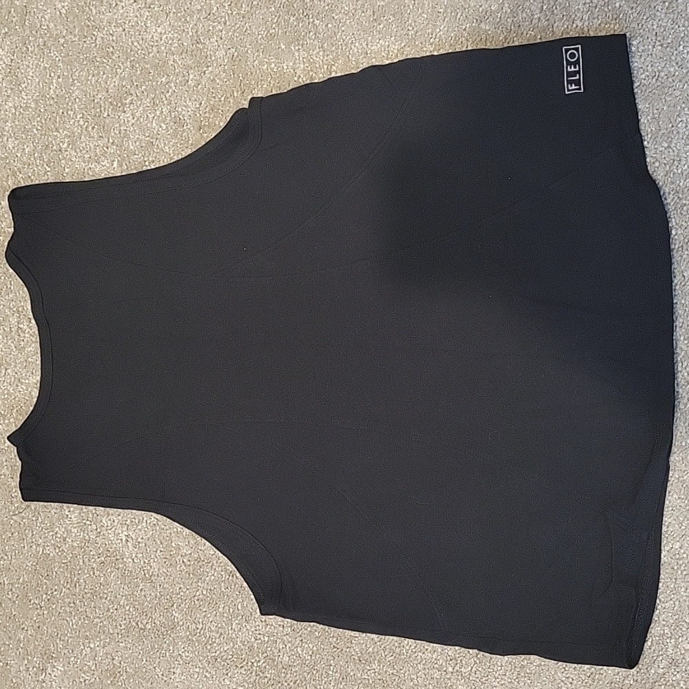 Fleo Tank Top - Picture 3 of 3